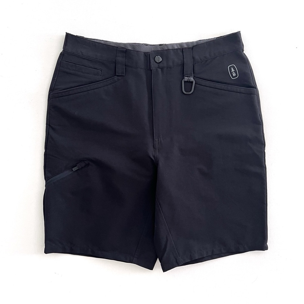 Bass Outdoor Devils Bridge Modern Fit Stretch Performance 9" Hiking Shorts Black